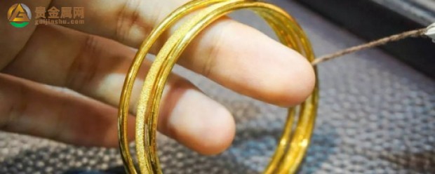 黄金(足金)手镯怎样清洗-1.jpg
